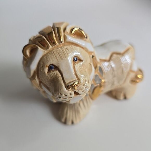 Artesania Rinconada Lion 3.5"L Baby 2" limited color White Gold Pottery Figurine - Picture 5 of 16